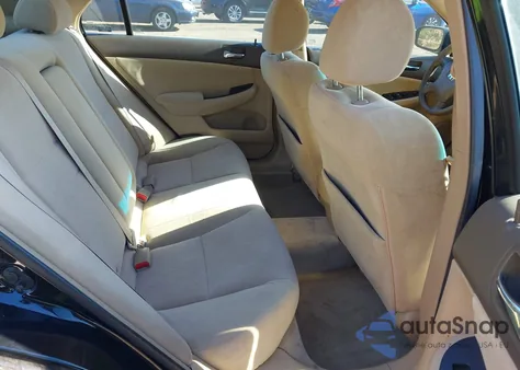 2003 Honda Accord 2.4 Lx z USA, uszkodzony, nr VIN 1HGCM56373A123732